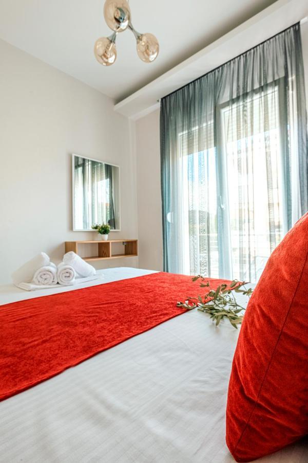 Design Suites Efharis Nea Peramos  Luaran gambar